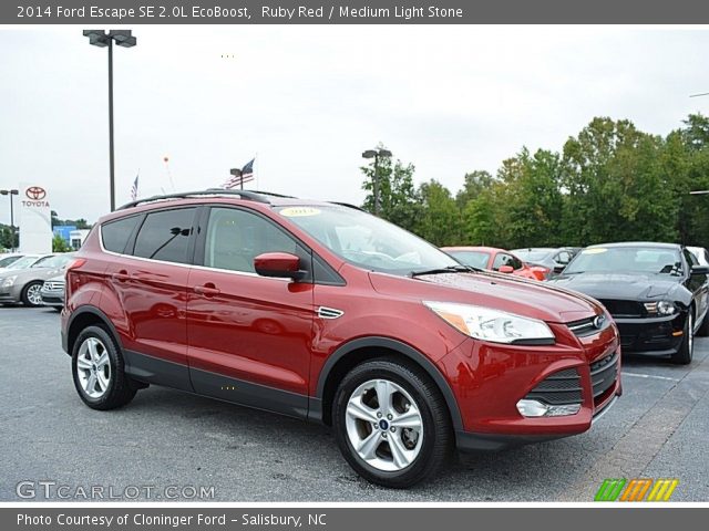 2014 Ford Escape SE 2.0L EcoBoost in Ruby Red