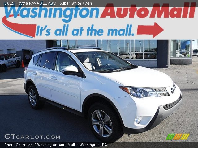 2015 Toyota RAV4 XLE AWD in Super White