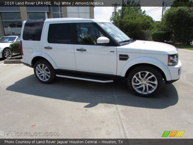 2016 Land Rover LR4 HSE in Fuji White