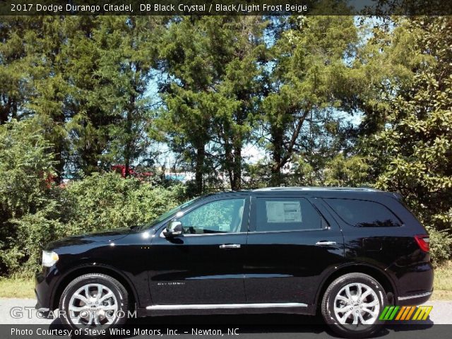 2017 Dodge Durango Citadel in DB Black Crystal