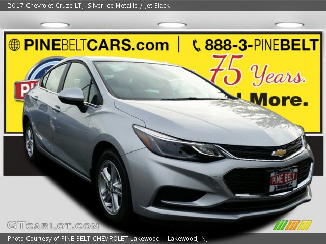 2017 Chevrolet Cruze LT in Silver Ice Metallic