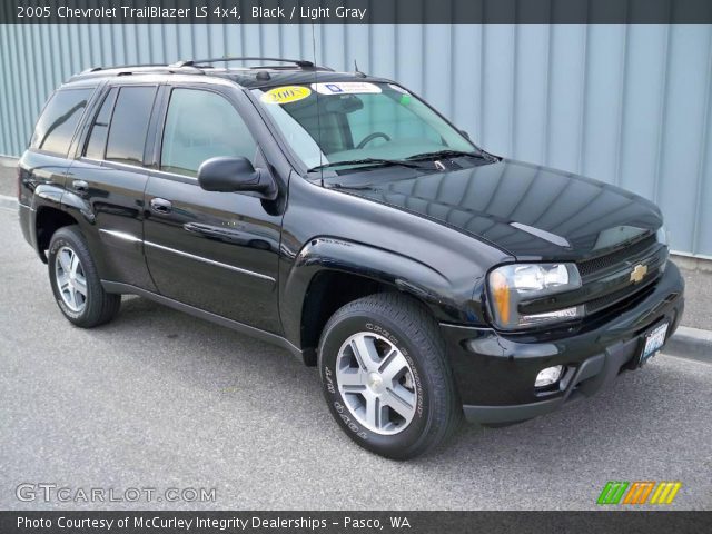 2005 Chevrolet TrailBlazer LS 4x4 in Black