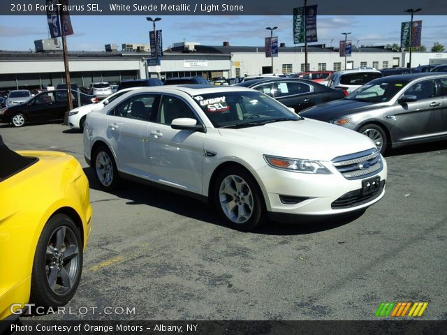 2010 Ford Taurus SEL in White Suede Metallic