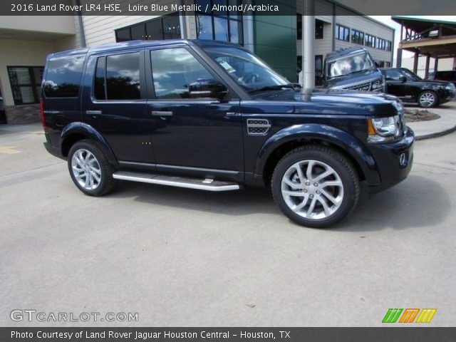 2016 Land Rover LR4 HSE in Loire Blue Metallic