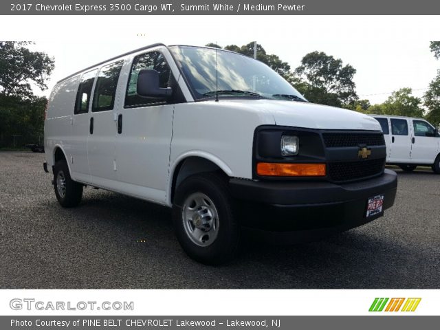 2017 Chevrolet Express 3500 Cargo WT in Summit White