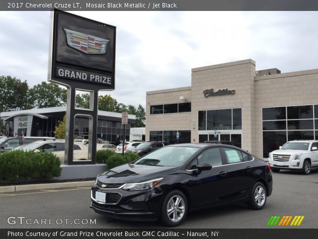 2017 Chevrolet Cruze LT in Mosaic Black Metallic