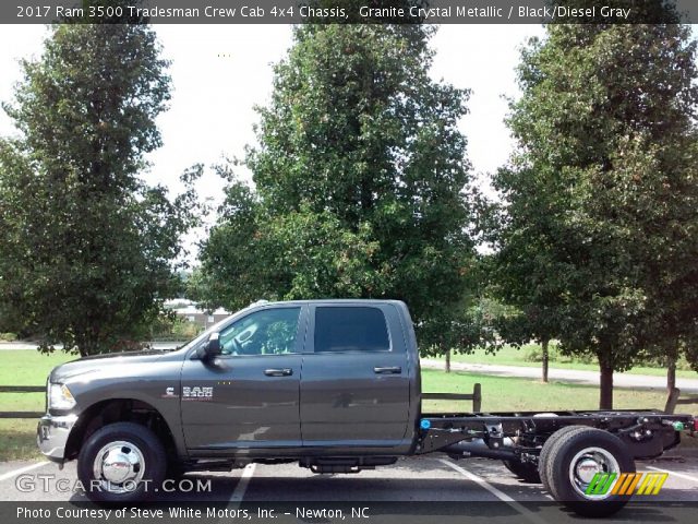 2017 Ram 3500 Tradesman Crew Cab 4x4 Chassis in Granite Crystal Metallic