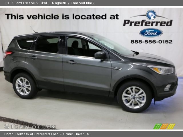 2017 Ford Escape SE 4WD in Magnetic