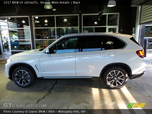 2017 BMW X5 xDrive35i in Mineral White Metallic