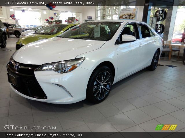2017 Toyota Camry XSE in Blizzard White Pearl