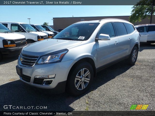 2017 Chevrolet Traverse LT in Silver Ice Metallic