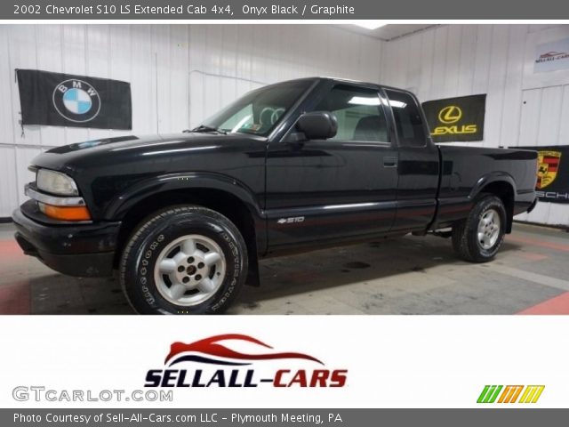 2002 Chevrolet S10 LS Extended Cab 4x4 in Onyx Black