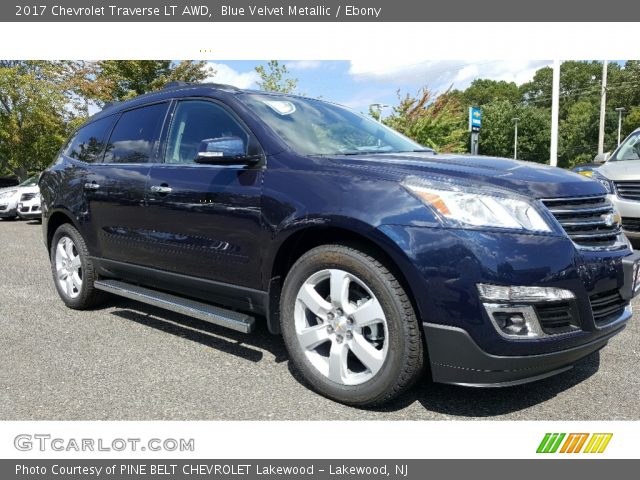 2017 Chevrolet Traverse LT AWD in Blue Velvet Metallic