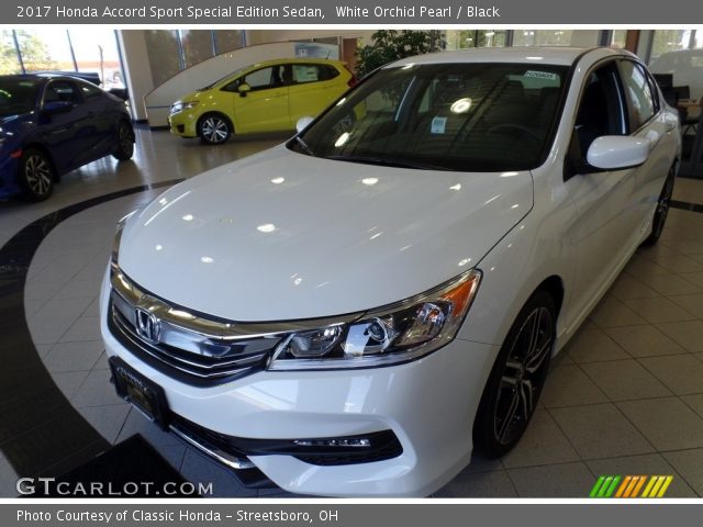 2017 Honda Accord Sport Special Edition Sedan in White Orchid Pearl