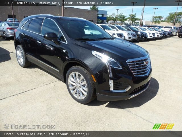 2017 Cadillac XT5 Platinum AWD in Stellar Black Metallic