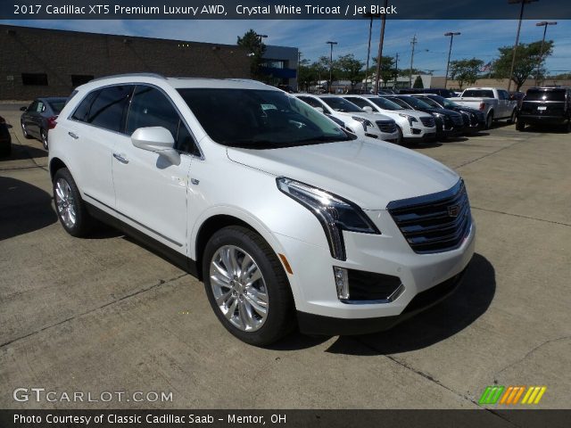 2017 Cadillac XT5 Premium Luxury AWD in Crystal White Tricoat