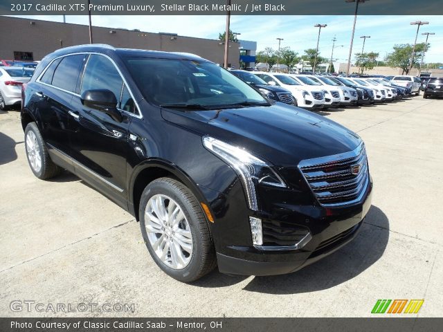 2017 Cadillac XT5 Premium Luxury in Stellar Black Metallic