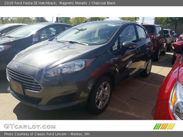 2016 Ford Fiesta SE Hatchback in Magnetic Metallic
