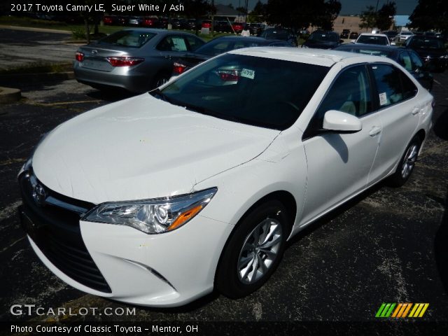 2017 Toyota Camry LE in Super White