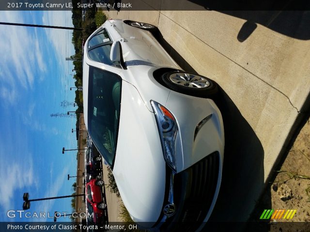 2017 Toyota Camry LE in Super White