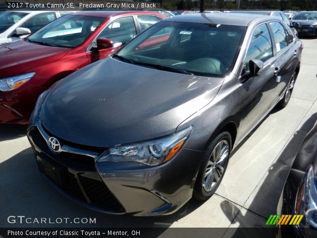2017 Toyota Camry SE in Predawn Gray Mica