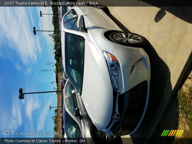 2017 Toyota Camry XLE in Blizzard White Pearl