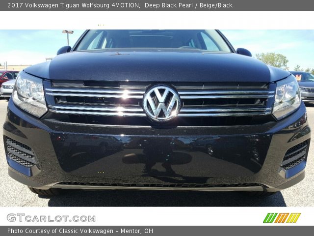 2017 Volkswagen Tiguan Wolfsburg 4MOTION in Deep Black Pearl