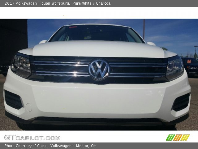 2017 Volkswagen Tiguan Wolfsburg in Pure White
