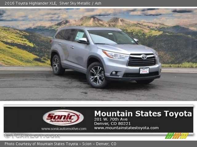 2016 Toyota Highlander XLE in Silver Sky Metallic