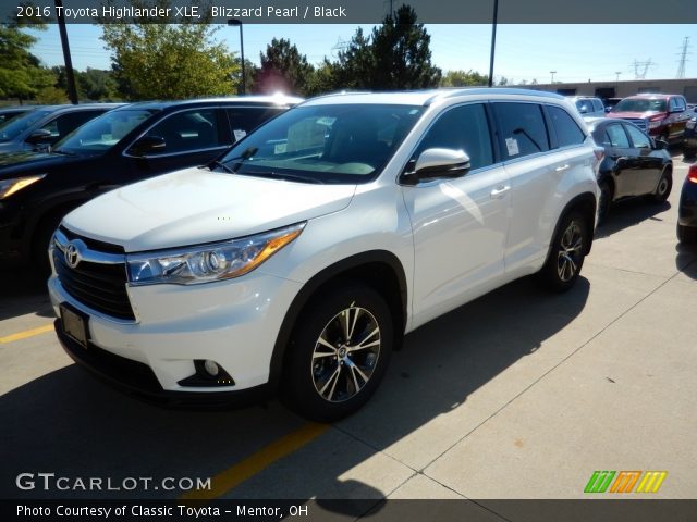 2016 Toyota Highlander XLE in Blizzard Pearl