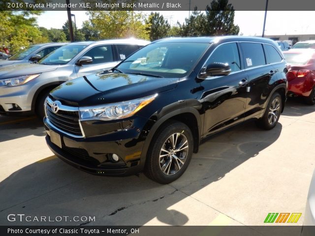2016 Toyota Highlander XLE in Midnight Black Metallic