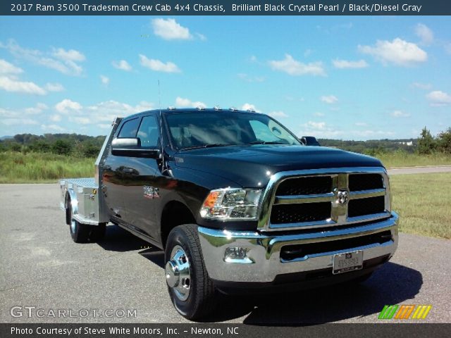 2017 Ram 3500 Tradesman Crew Cab 4x4 Chassis in Brilliant Black Crystal Pearl