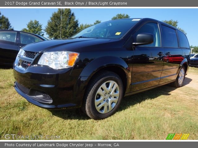 2017 Dodge Grand Caravan SE in Black Onyx
