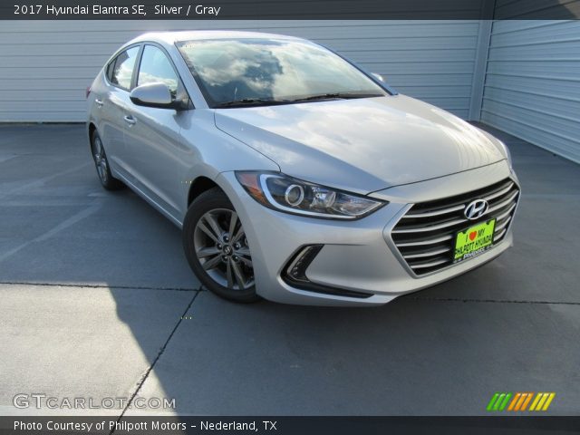 2017 Hyundai Elantra SE in Silver