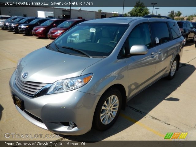 2017 Toyota Sienna XLE in Silver Sky Metallic