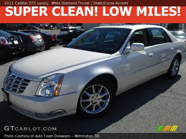 2011 Cadillac DTS Luxury in White Diamond Tricoat