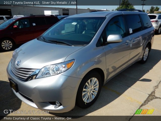 2017 Toyota Sienna XLE in Silver Sky Metallic