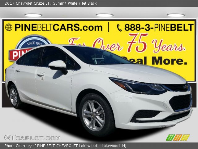 2017 Chevrolet Cruze LT in Summit White