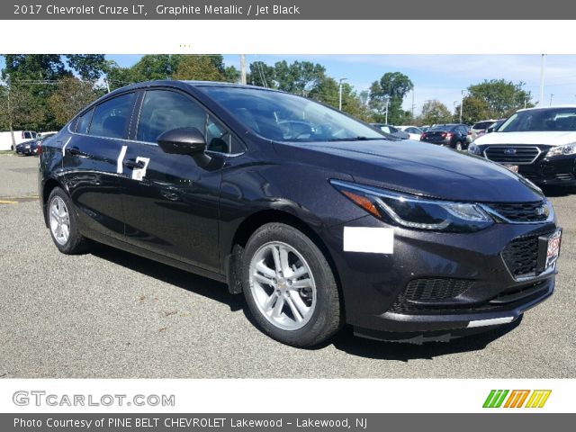 2017 Chevrolet Cruze LT in Graphite Metallic