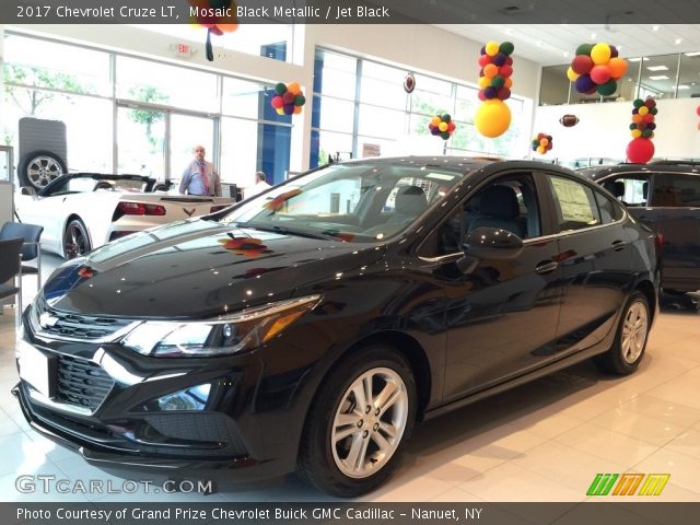 2017 Chevrolet Cruze LT in Mosaic Black Metallic