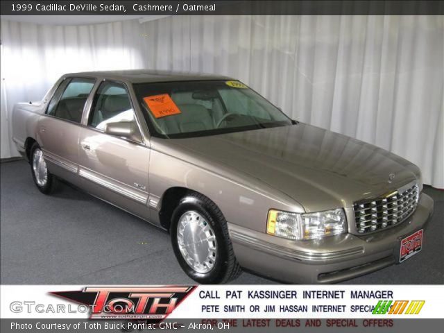 1999 Cadillac DeVille Sedan in Cashmere