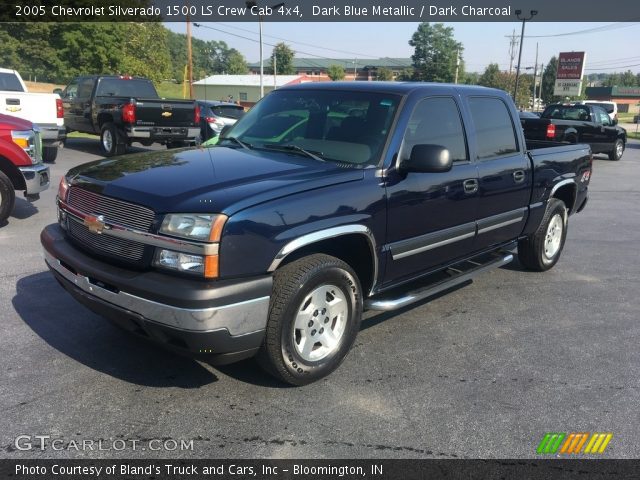 2005 Chevrolet Silverado 1500 LS Crew Cab 4x4 in Dark Blue Metallic