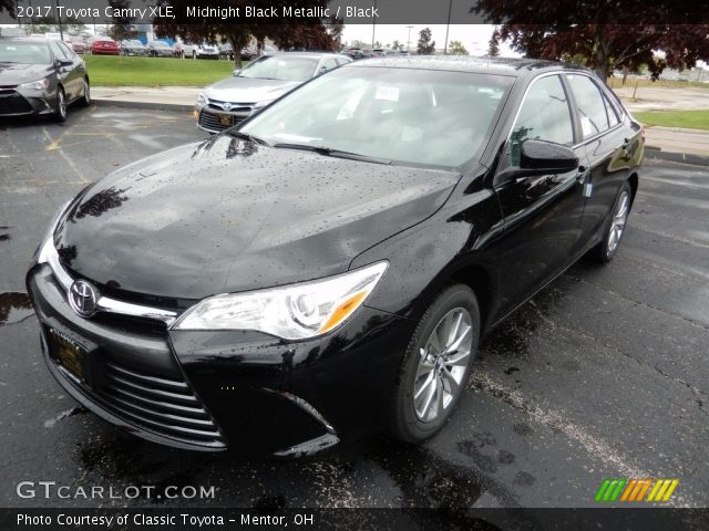 2017 Toyota Camry XLE in Midnight Black Metallic