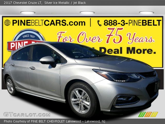 2017 Chevrolet Cruze LT in Silver Ice Metallic