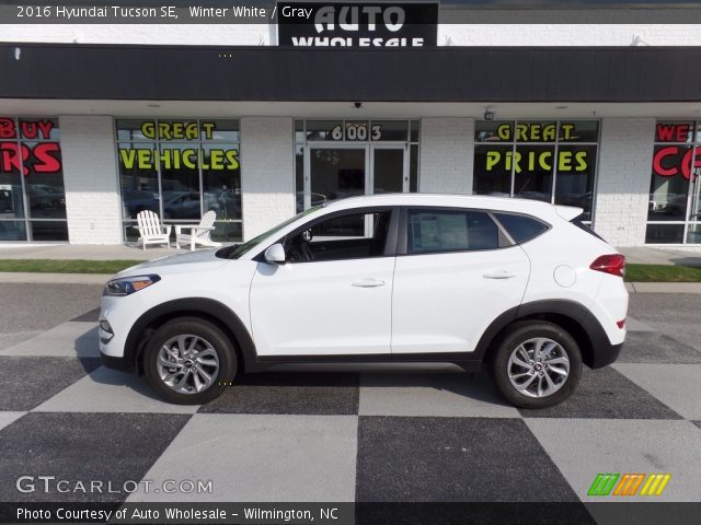 2016 Hyundai Tucson SE in Winter White