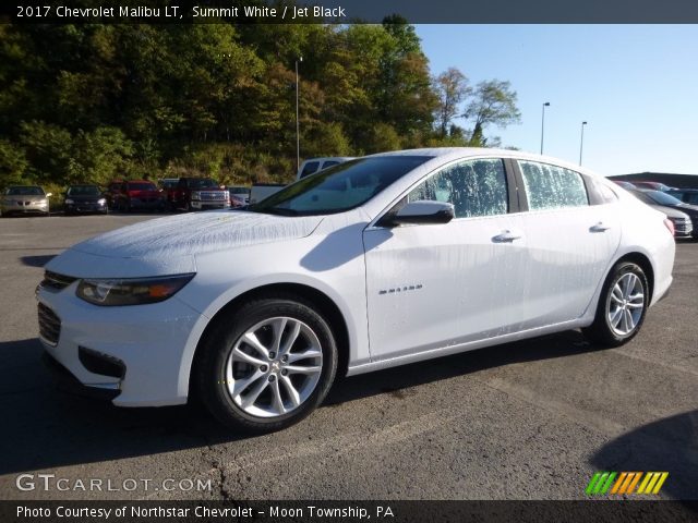 2017 Chevrolet Malibu LT in Summit White
