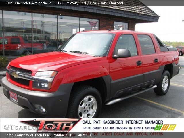 2005 Chevrolet Avalanche Z71 4x4 in Victory Red