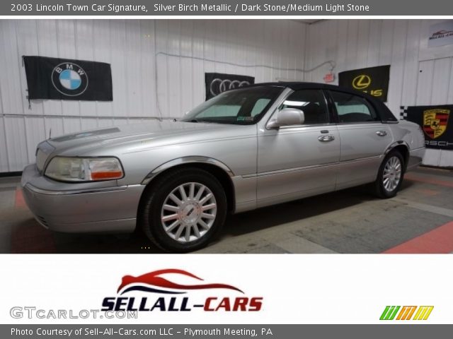 2003 Lincoln Town Car Signature in Silver Birch Metallic