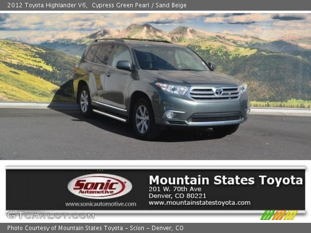 2012 Toyota Highlander V6 in Cypress Green Pearl
