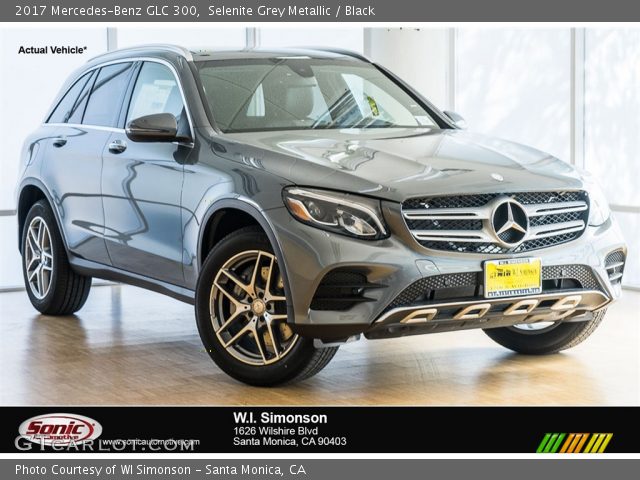 2017 Mercedes-Benz GLC 300 in Selenite Grey Metallic